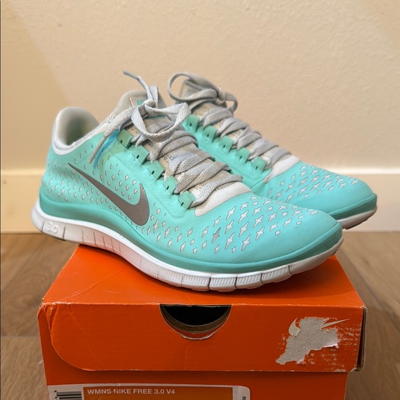 Nike Free Run 3.0 V4 Tropical Twist Tiffany Blue size 6 - Picture 1 of 7